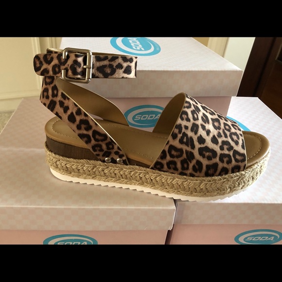 Platform Cheetah Print Sandals - Picture 3 of 3